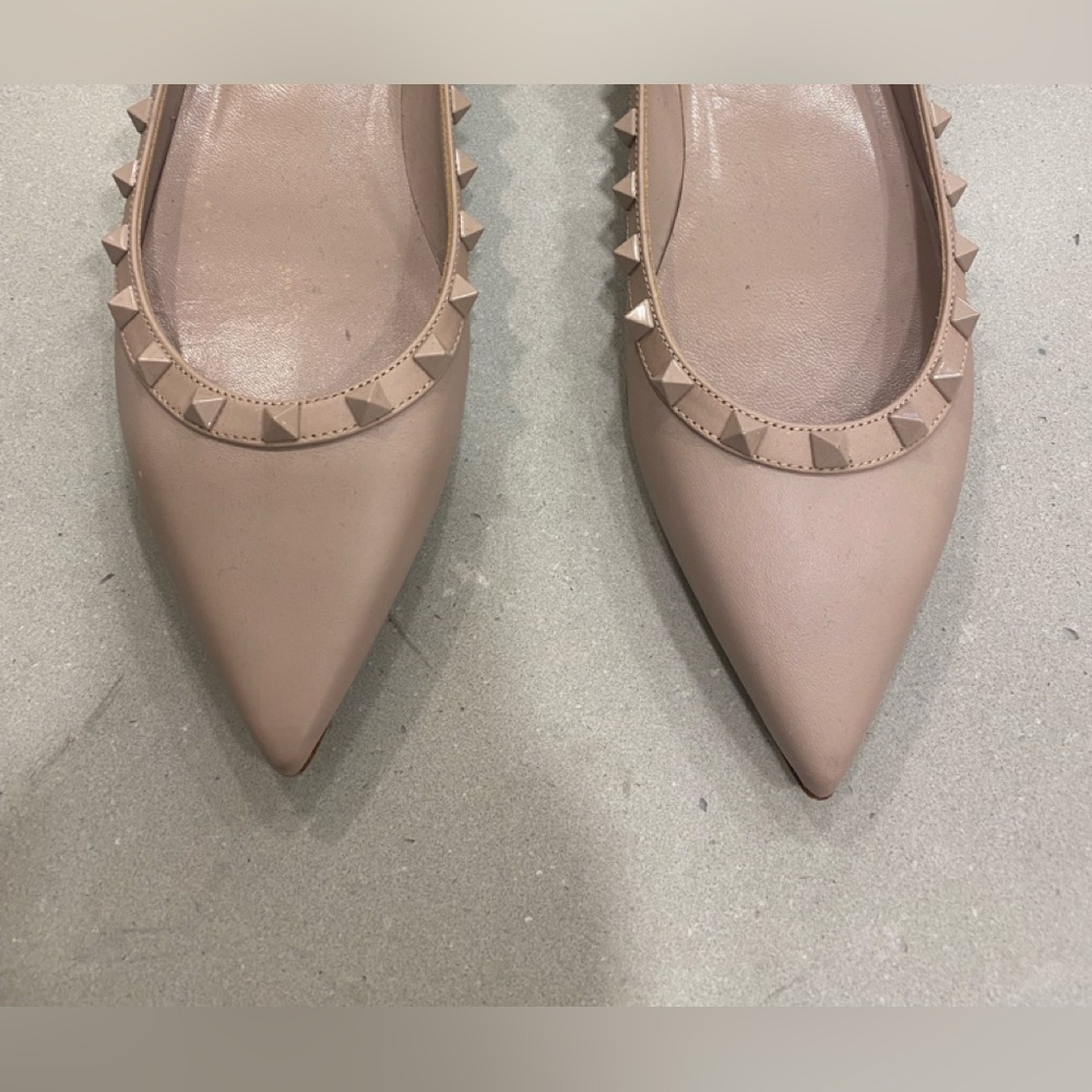 Valentino Flat rock stud beige , new size 39